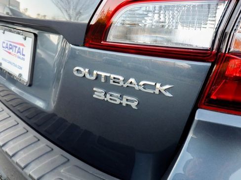 Used 2017 Subaru Outback 3.6R Limited image 26