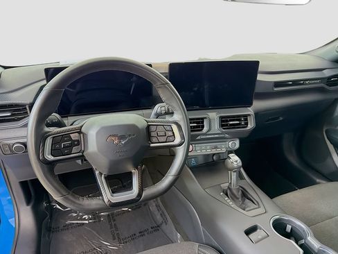 Used 2025 Ford Mustang Coupe RWD image 18
