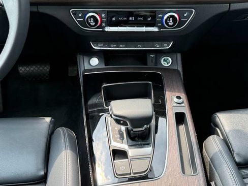 Used 2025 Audi Q5 2.0T Premium Plus AWD/4WD image 17