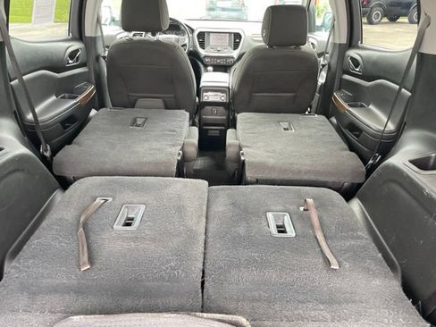Used 2018 GMC Acadia SLE AWD/4WD image 70