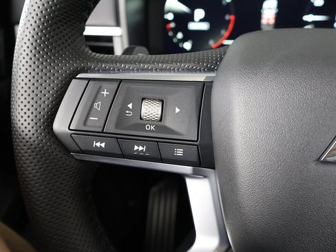 New 2025 Mitsubishi Outlander SEL image 46