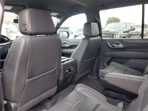 Used 2022 Chevrolet Tahoe RST w/ Luxury Package image 12