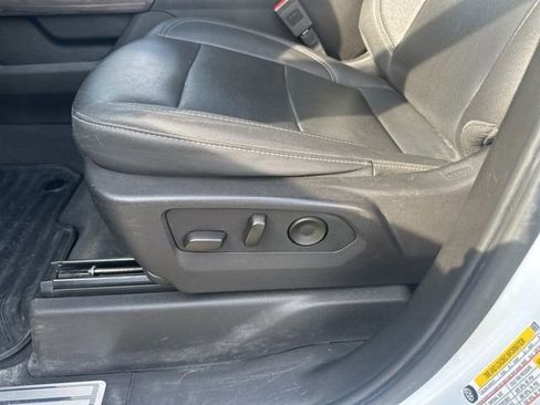 Used 2024 Chevrolet Silverado 2500 LTZ w/ LTZ Convenience Package AWD/4WD image 6