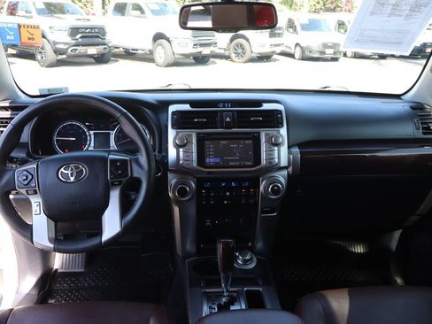 Used 2018 Toyota 4Runner Limited AWD/4WD image 29