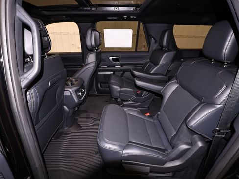 New 2027 Ford Expedition Max Platinum w/ Stealth Performance Package AWD/4WD image 14