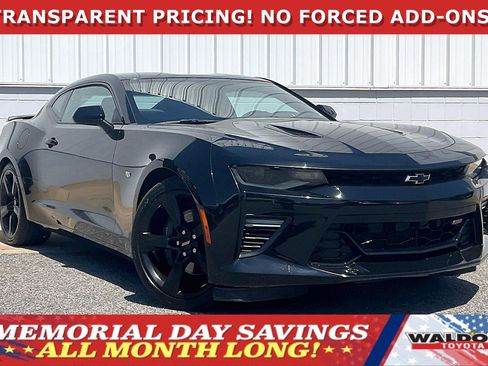 Used 2017 Chevrolet Camaro SS RWD image 1
