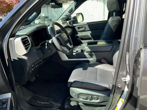 Used 2024 Toyota Tundra Platinum image 21