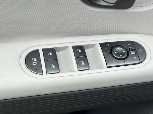 New 2025 Hyundai Ioniq 5 SEL RWD image 14