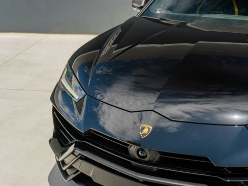 Used 2024 Lamborghini Urus Performante AWD/4WD image 26