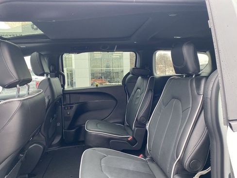 New 2026 Chrysler Pacifica Limited w/ S Appearance Package image 20