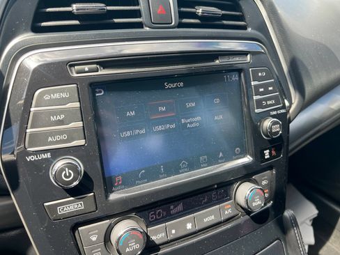 Used 2016 Nissan Maxima SR w/ Interior Lighting Package FWD image 12