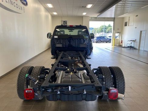 New 2024 Ford F550 4x4 Regular Cab Super Duty image 8