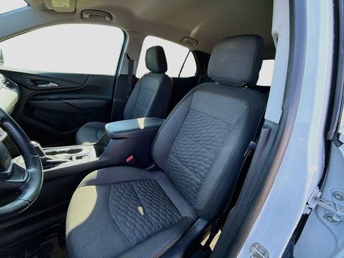 Used 2020 Chevrolet Equinox LT w/ Driver Convenience Package AWD/4WD image 22