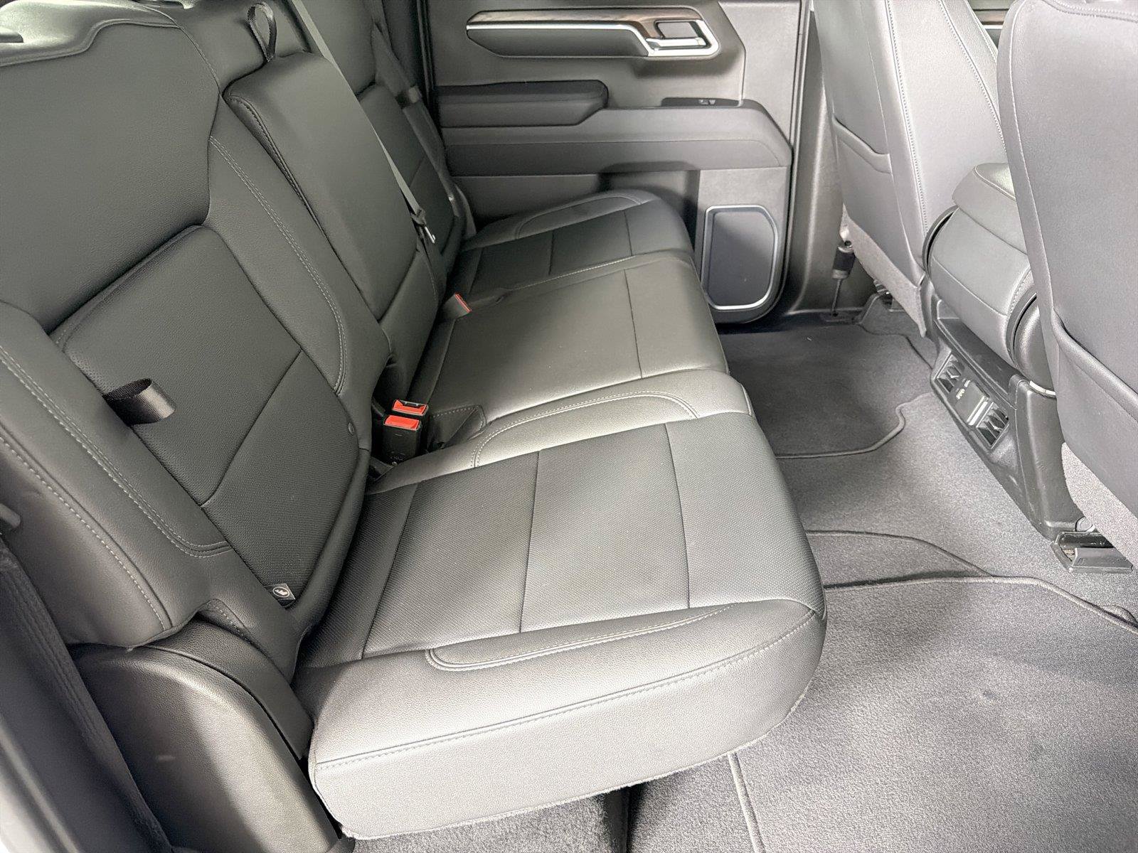 Certified 2026 GMC Sierra 1500 SLT AWD/4WD image 13