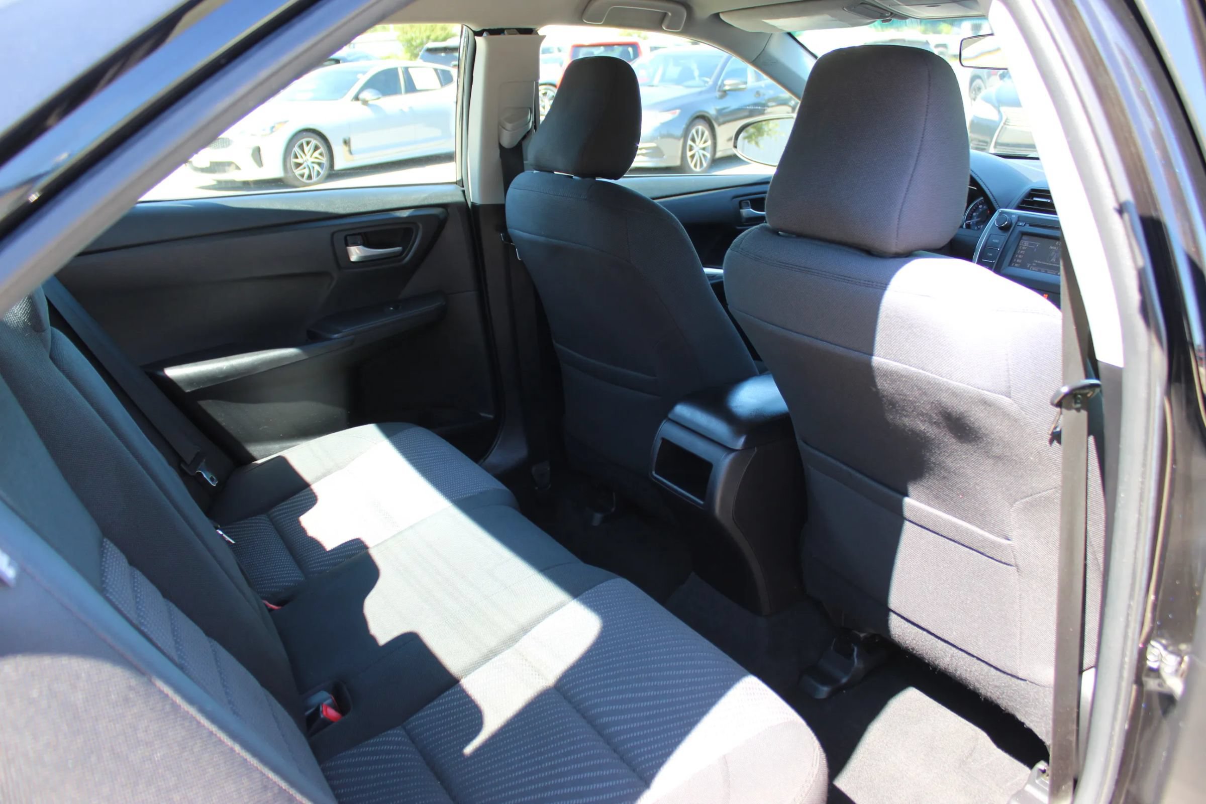 Used 2016 Toyota Camry LE FWD image 22