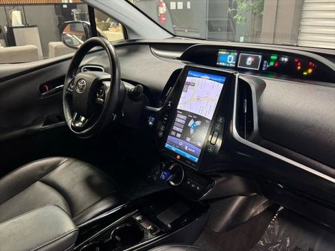 Used 2020 Toyota Prius Prime Limited image 13