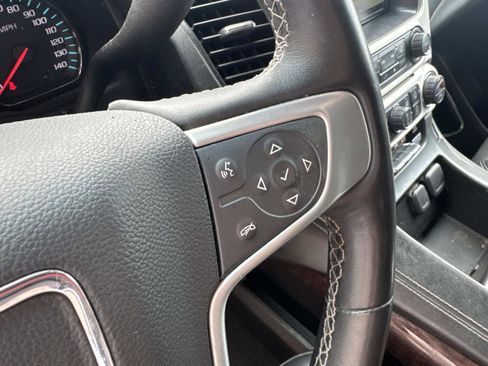 Used 2017 GMC Yukon SLT image 23