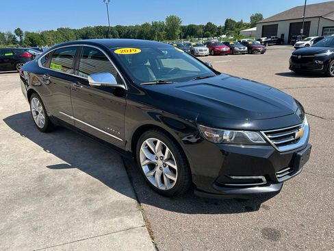 Used 2019 Chevrolet Impala Premier FWD image 3