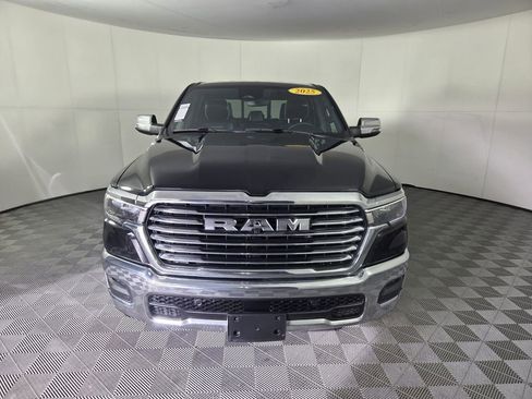 Used 2025 RAM 1500 Laramie AWD/4WD image 3