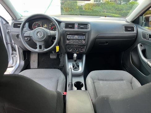 Used 2014 Volkswagen Jetta S image 16