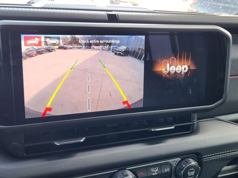 New 2026 Jeep Wrangler Unlimited Rubicon AWD/4WD image 17