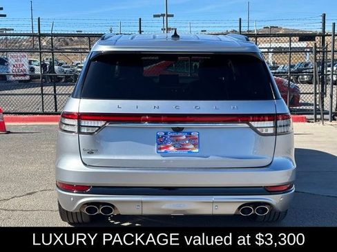 Used 2023 Lincoln Aviator Reserve w/ Equipment Group 201A image 4