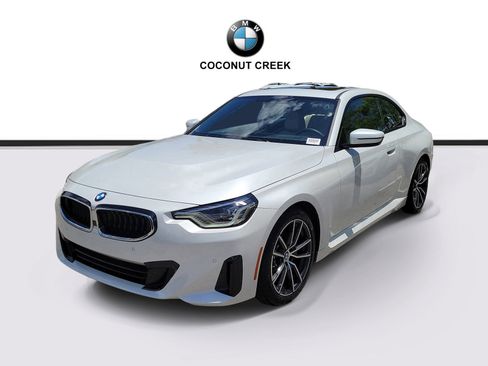 Certified 2024 BMW 230i Coupe w/ Premium Package RWD image 2