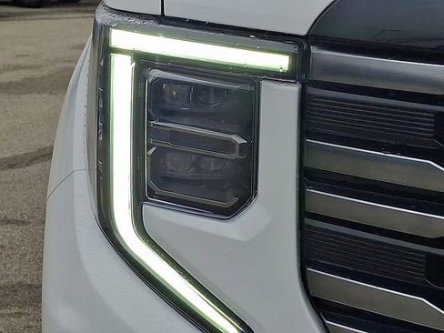 New 2026 GMC Sierra 1500 AT4 w/ AT4 Premium Package image 10