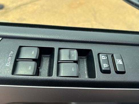 Used 2015 Toyota 4Runner SR5 RWD image 7
