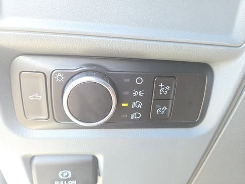 Used 2023 Ford F150 XL image 18