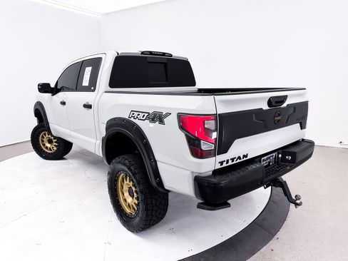 Used 2020 Nissan Titan PRO-4X w/ Pro-4x Convenience Package image 2