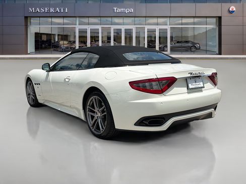 Used 2016 Maserati GranTurismo MC RWD image 5