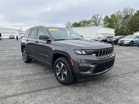 Used 2025 Jeep Grand Cherokee Limited 4xe AWD/4WD image 11