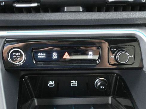 Certified 2025 Audi Q5 Prestige AWD/4WD image 23