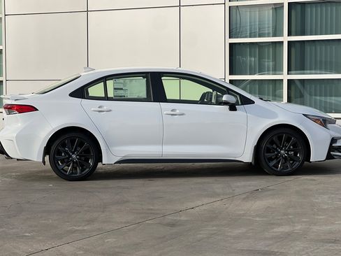 New 2026 Toyota Corolla SE w/ SE Package image 3