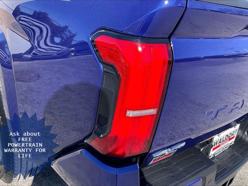 Used 2024 Toyota Tacoma SR5 AWD/4WD image 33
