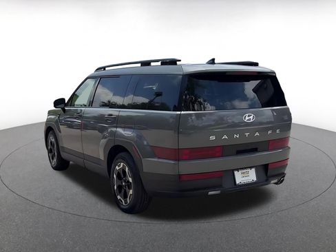 Used 2025 Hyundai Santa Fe SEL FWD image 10