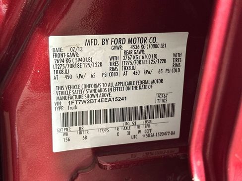 Used 2014 Ford F250 Lariat w/ Lariat Interior Package image 12