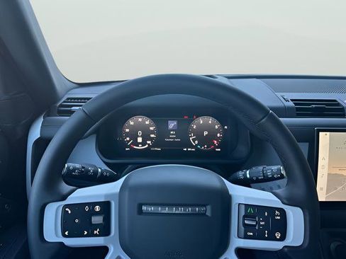 New 2025 Land Rover Defender 110 X-Dynamic SE image 24