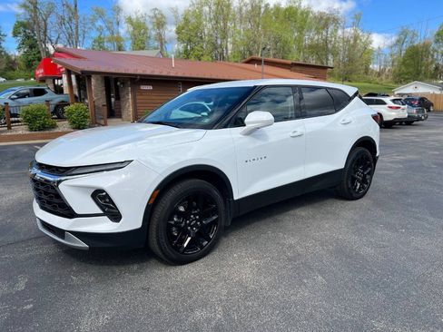 Used 2023 Chevrolet Blazer LT AWD/4WD image 1