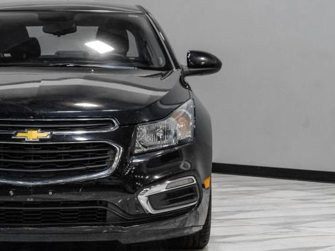 Used 2015 Chevrolet Cruze LT FWD image 44