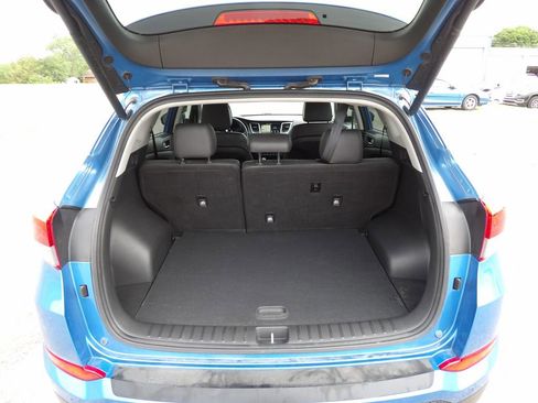 Used 2017 Hyundai Tucson Limited w/ Limited Ultimate Package 03 FWD image 9