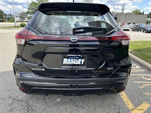 Used 2024 Nissan Kicks SR w/ SR Premium Package image 25