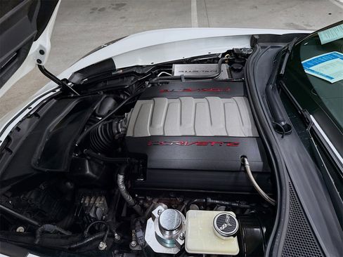 Used 2016 Chevrolet Corvette Stingray Convertible w/ 3LT Preferred Equipment Group image 28