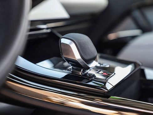 Certified 2024 Land Rover Range Rover Sport SE image 23