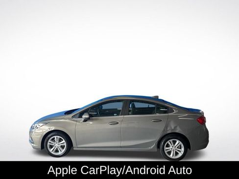 Used 2017 Chevrolet Cruze LT FWD image 16