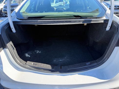 Used 2015 Ford Fusion SE image 27