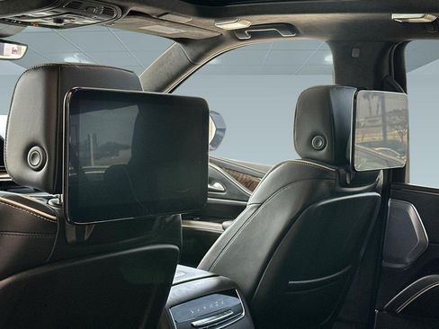 Used 2024 Cadillac Escalade ESV Sport Platinum w/ LPO, ONYX Package AWD/4WD image 26