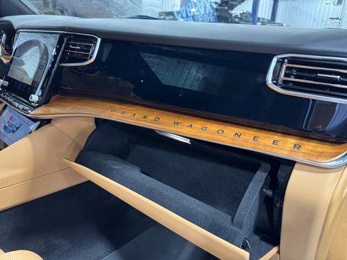 Used 2022 Jeep Grand Wagoneer Series III w/ Rear Seat Video Group 1 image 23