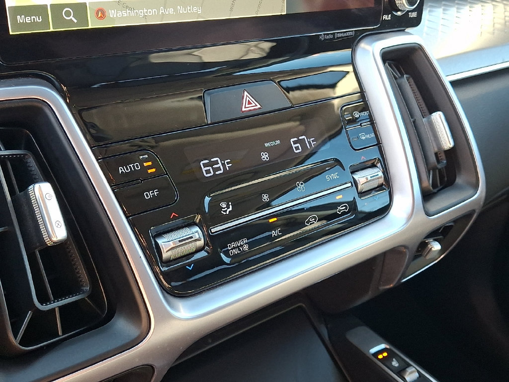 Used 2023 Kia Sorento EX AWD/4WD image 16